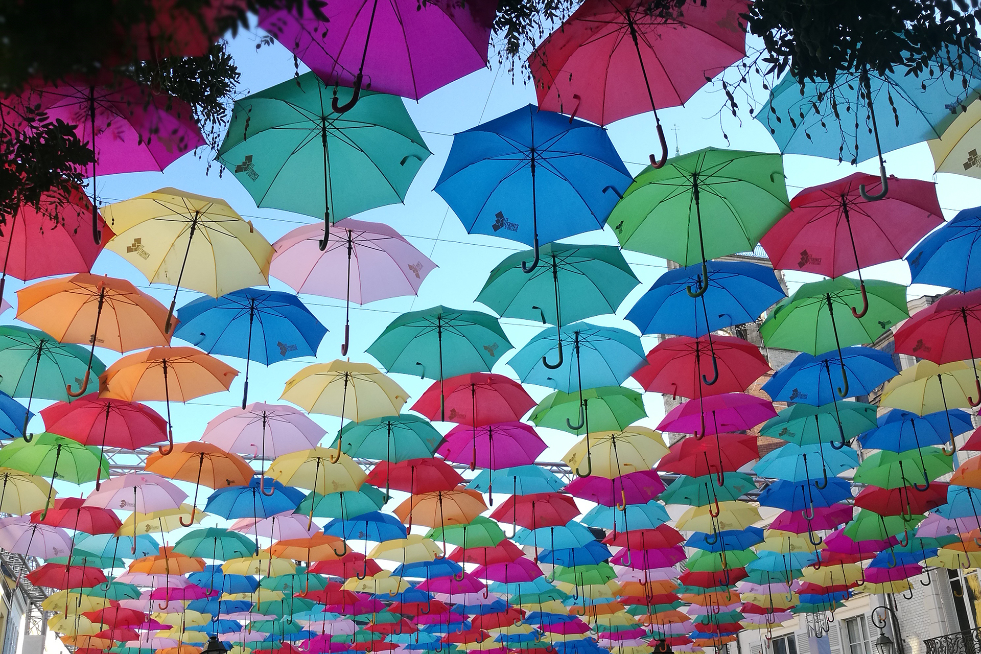 Affiche "Ciel de parapluies" © Morgane Baltzer